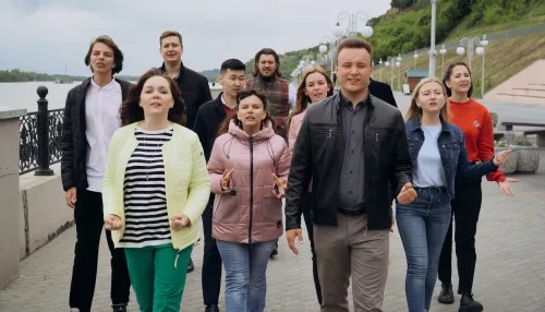 Активисты и политики Барнаула сняли клип ко Дню России