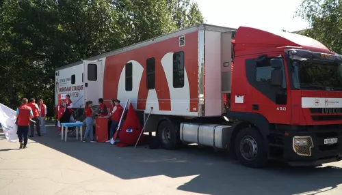 Барнаульцы массово сдавали кровь в рамках акции ко Дню донора