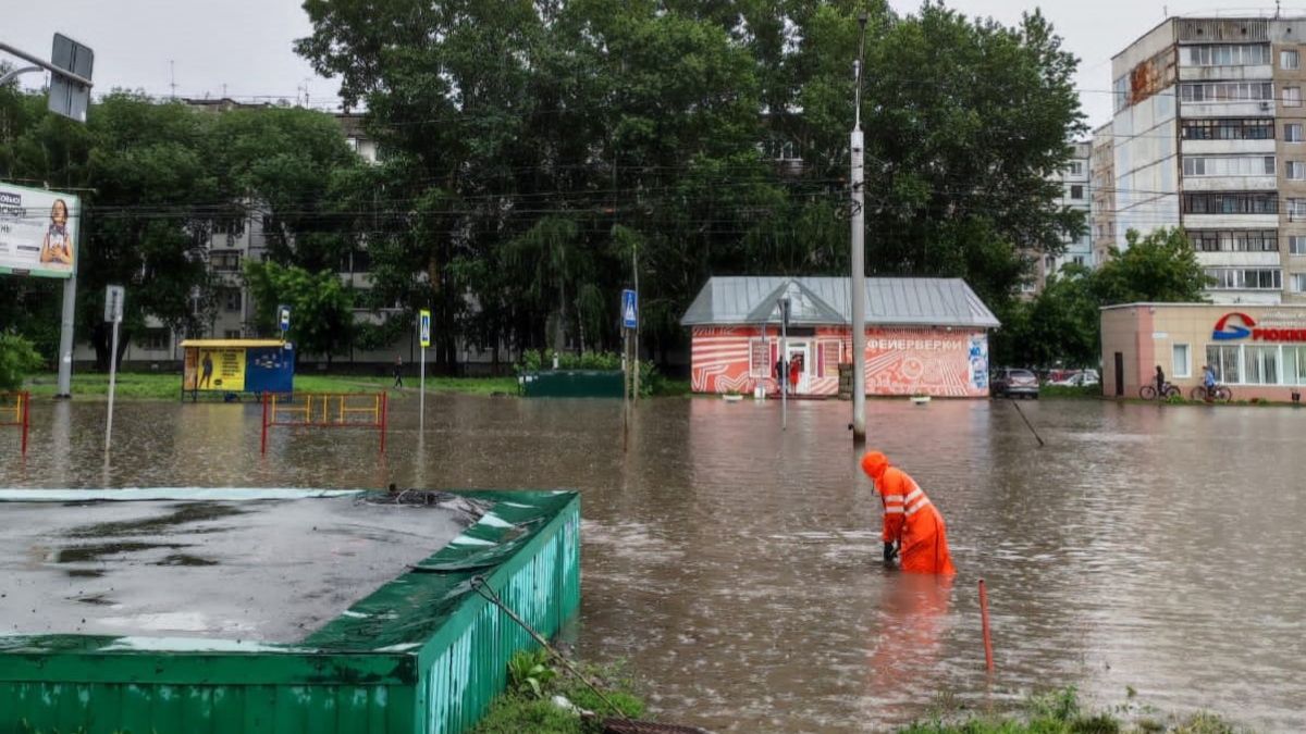 Затопленная дорога в Барнауле