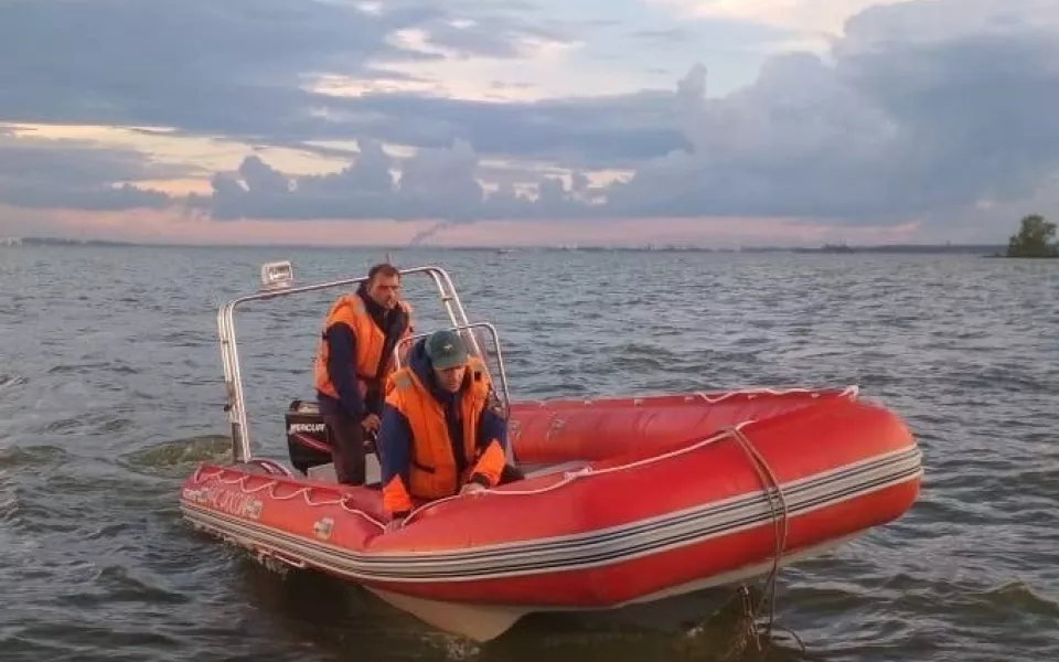 Соцсети: спасатели нашли тела утонувших в Чумыше девочек