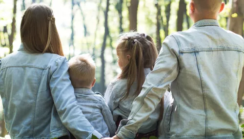 Госдума приняла в первом чтении закон о универсальном пособии для семей с детьми