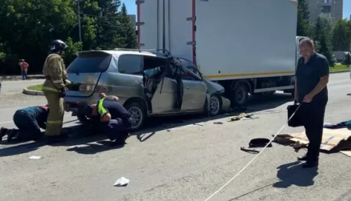 В Сети появилось видео смертельной аварии в Бийске
