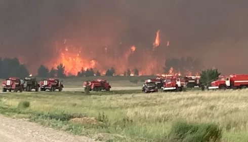 В Угловском районе эвакуируют людей из-за сильного задымления от лесного пожара