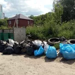 37 мешков с мусором вывезли с озера на улице Совхозная в Барнауле