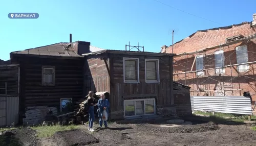 Жительница Барнаула спорит с соседом-реставратором из-за квартиры и земли