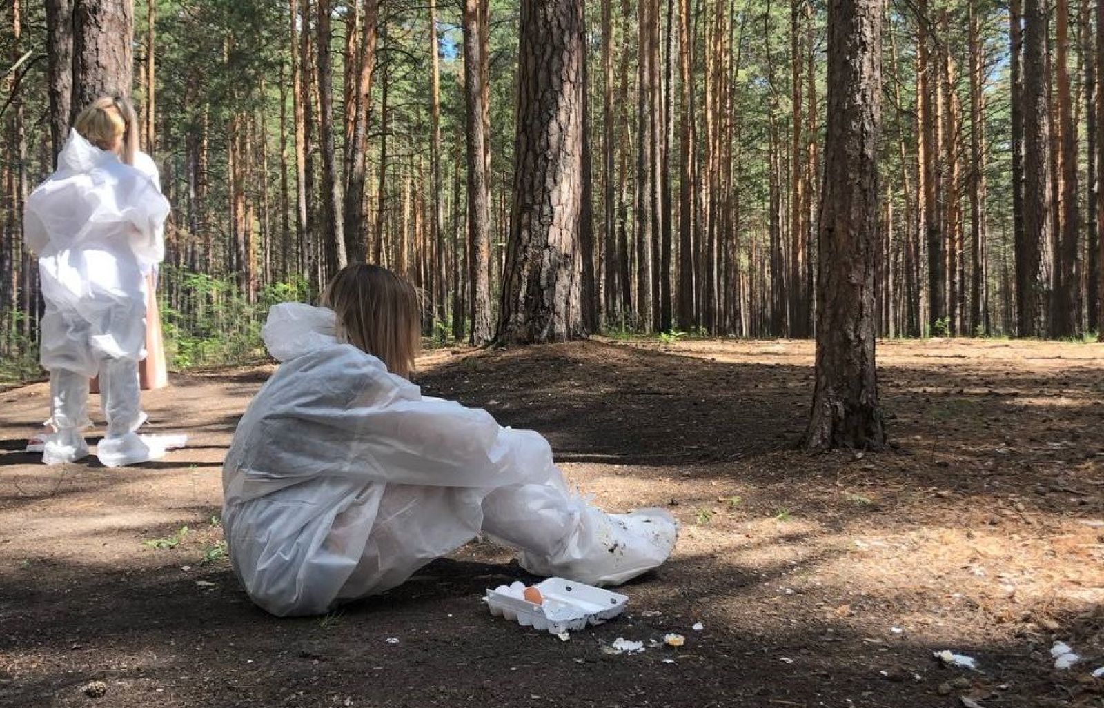 Зачем барнаульских женщин увозят в лес бить яйца - Толк 30.06.2022