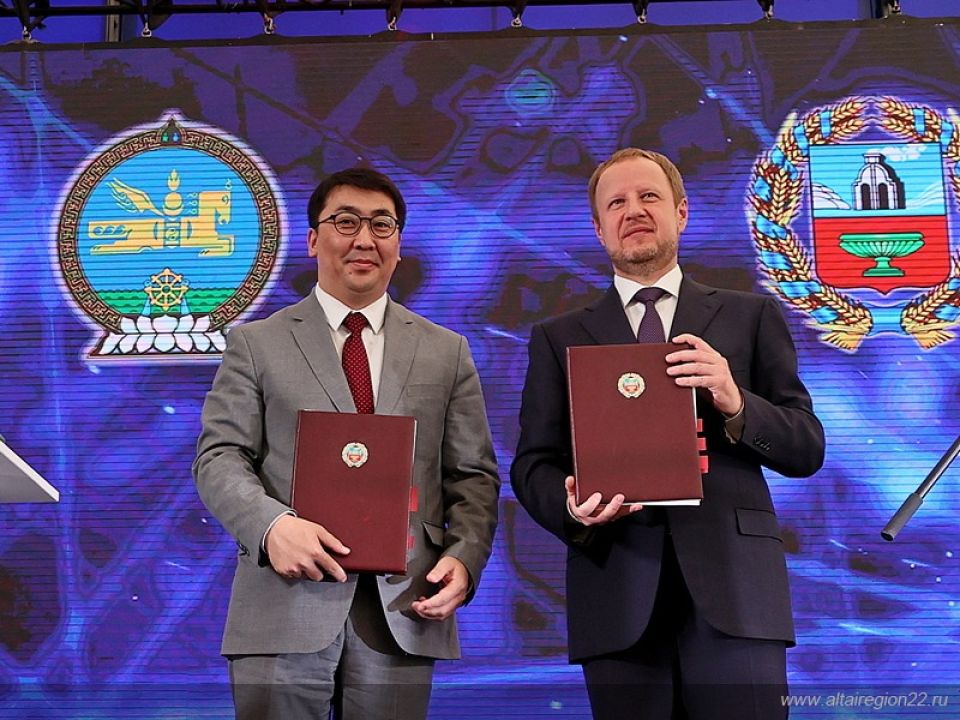 Алтайский край и Монголия подписали соглашение о сотрудничестве на "Дне поля" 