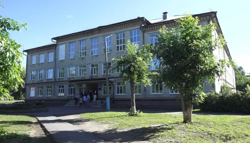 В Барнауле возобновили ремонтные работы в школе №63
