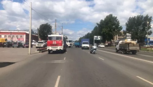 Мотоциклист пострадал после ДТП с бетономешалкой в Барнауле