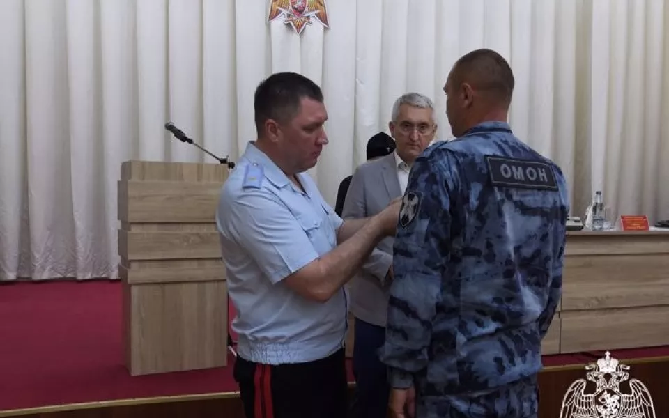 В Барнауле наградили бойцов Росгвардии, вернувшихся с Украины