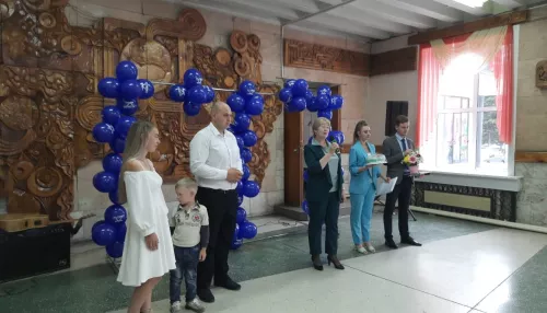 В Рубцовске общественники поздравили пары с Днем семьи, любви и верности