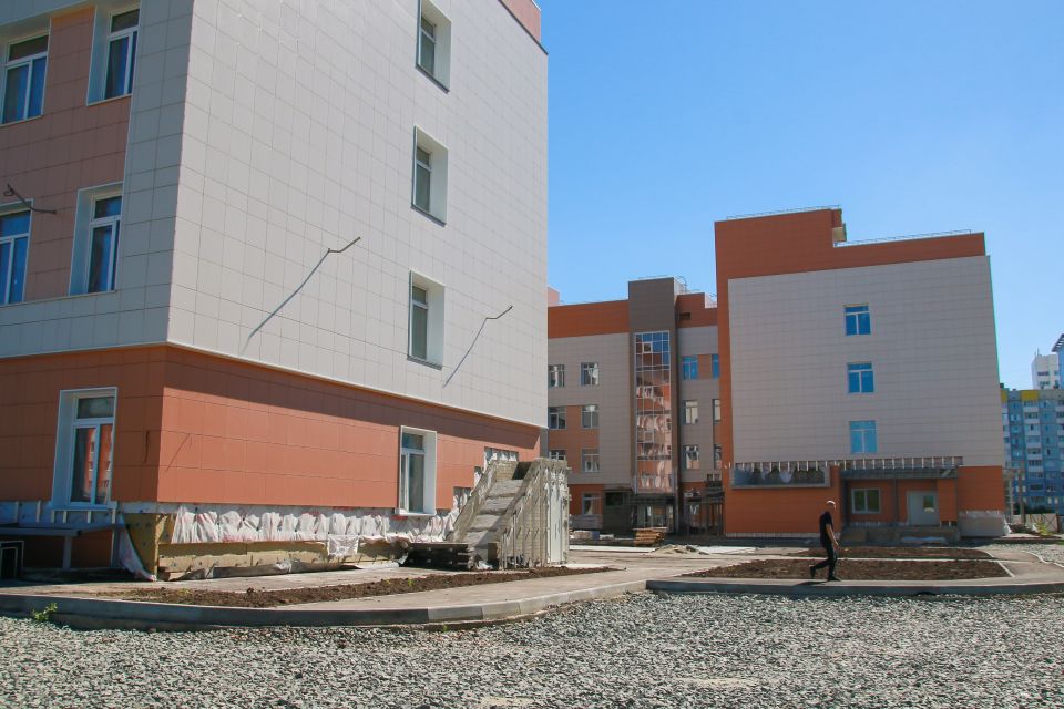 Новый корпус поликлиники №14 в Барнауле