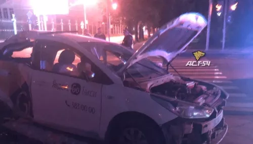 В центре Новосибирска в аварии с такси погибла 16-летняя девушка