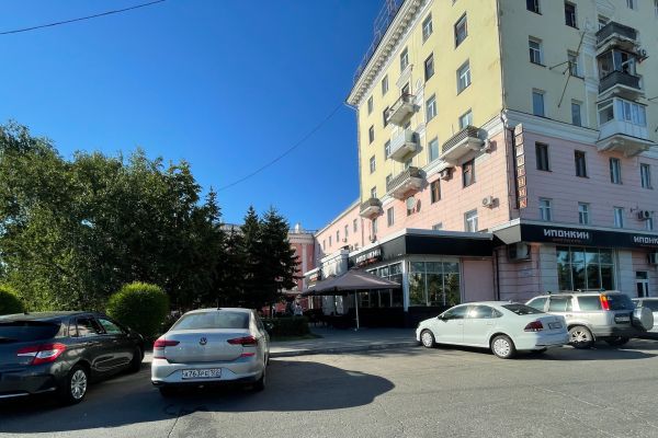 Мэрия Барнаула намерена продать подвал напротив правительства за 5,3 млн рублей