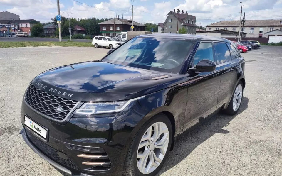 В Барнауле продают Range Rover с проекцией на лобовое стекло за 6,7 млн рублей