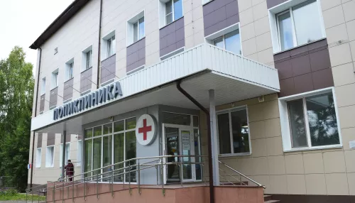 Краевой минздрав разъяснил нехватку врачей в поликлинике Заринска