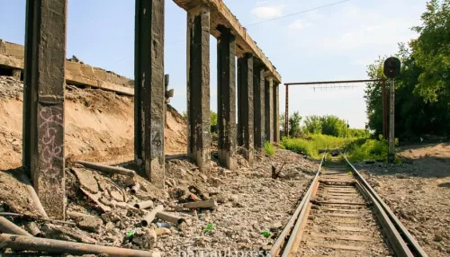 В Барнауле завершили демонтаж трехпролетного путепровода на Новом рынке
