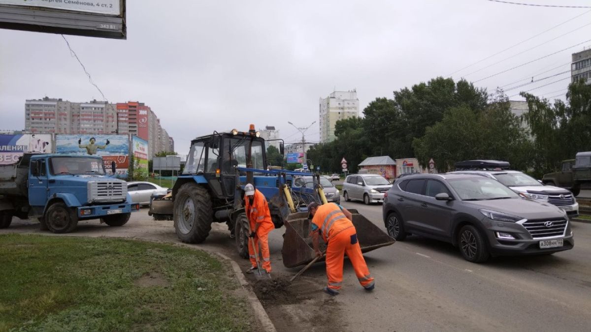 Санитарная очистка дорог в Барнауле