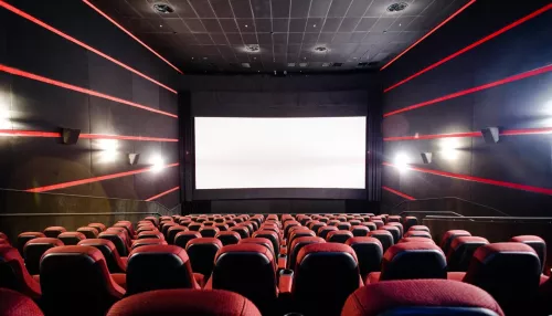 В Барнауле кинотеатр вопреки запрету крутит новый фильм Marvel