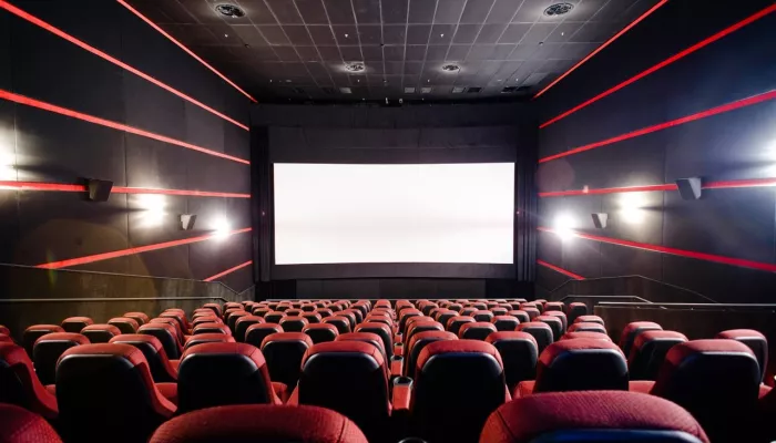 В Барнауле кинотеатр вопреки запрету крутит новый фильм Marvel