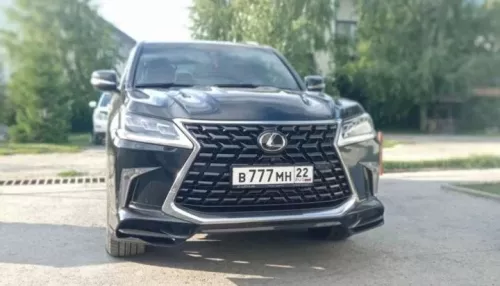 Самый дорогой в Барнауле Lexus LX продают за 18,2 млн рублей