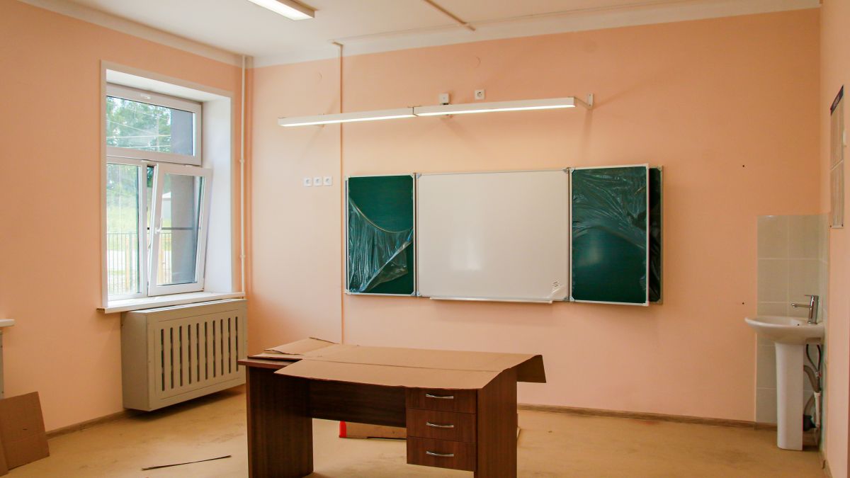 Новая школа в селе Заводском Троицкого района