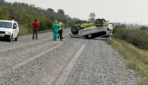 На трассе в Алтайском крае произошло ДТП с опрокидыванием автомобиля