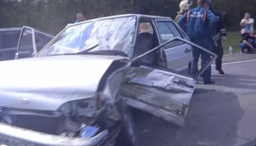 В Барнауле несколько машин стокнулись на выезде у аэропорта