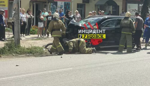 В Алтайском крае водитель погиб после жесткого столкновения со столбом