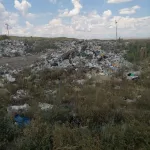Многолетний беспредел: жители алтайского села повязли в куче мусора