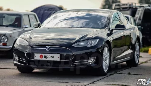 В Барнауле единственный автомобиль Tesla продают почти за 4 млн рублей