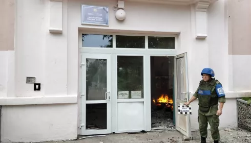 Алтайские власти прояснили ситуацию со строителями и обстрелянной школой в ЛНР