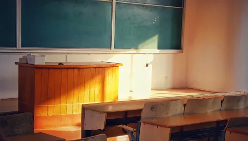 В Новосибирске школьница сломала позвоночник на уроке физкультуры