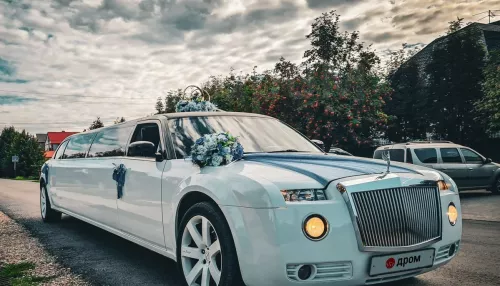 В Барнауле свадебный лимузин Chrysler продают почти за 1 млн рублей