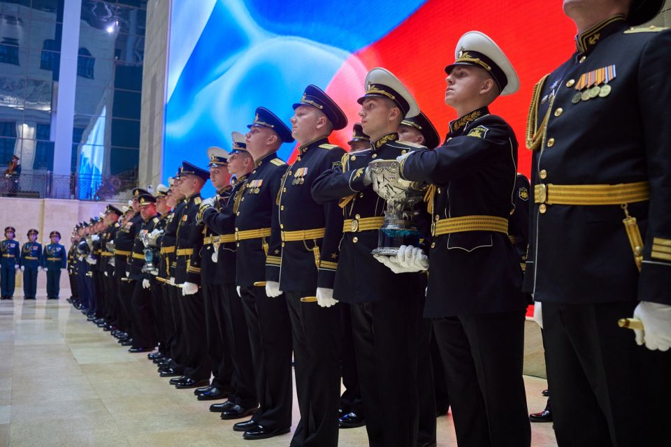 Поздравление коллектива органов военных сообщений Минобороны России с 90-летней годовщиной