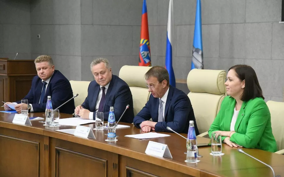 В Барнауле обсудили направления развития образования в новом учебном году