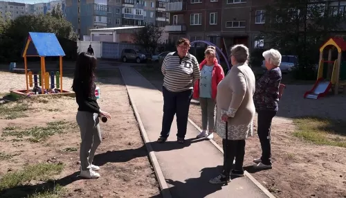 Барнаульцы пожаловались на благоустройство двора за 3 млн рублей