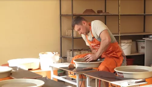 Барнаулец стал лучшим мужчиной-гончаром на международном фестивале