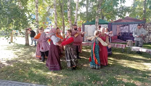 Танцы, песни и спортивные праздники. Как Барнаул отмечает День города
