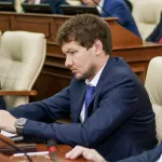 Алтайский депутат отсудил деньги за дефекты в элитной квартире в Москве