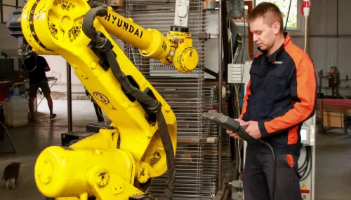 Верной дорогой идем, товарищи! История и принципы компании Аксоид