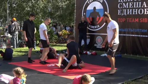Клуб Top Team Siberia провел мастер-класс по единоборствам на Дне города
