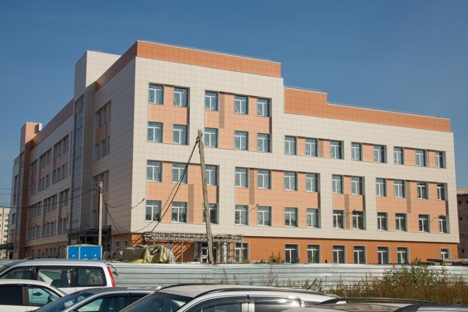 Новое здание поликлиники №14 в Барнауле