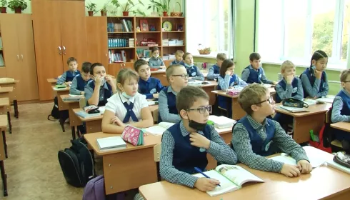 В Барнауле более 40 тысяч школьников увидят новогодние спектакли в этом году
