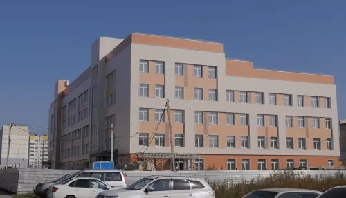 Долгожданный объект. В Барнауле строят самую крупную поликлинику города