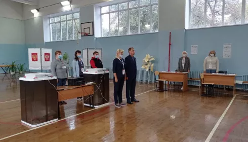 Мэр Барнаула ознакомился с ходом выборов на старте единого дня голосования