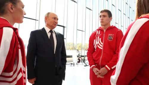 Барнаульские мастера сделали для Владимира Путина боксерский пояс