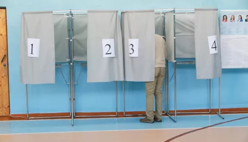Алтайские депутаты не без споров узаконили дистанционное электронное голосование