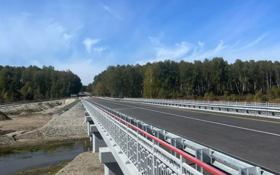 На обновление бийского моста через реку Бехтемир потратили свыше 130 млн рублей