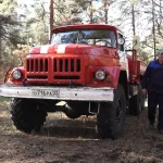 Водителя пожарной машины Виктора Койнова наградили медалью За честь и мужество